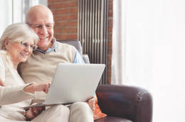 Для пенсионеров из Лианозова проведут онлайн-занятия по работе с компьютером